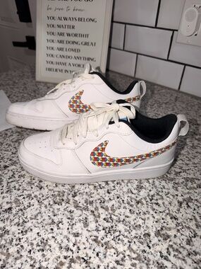 Nike White Court Borough Low 2 SE 'Happy Hoops'